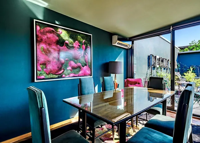 Hotel Pug Seal Polanco Anatole France 5*